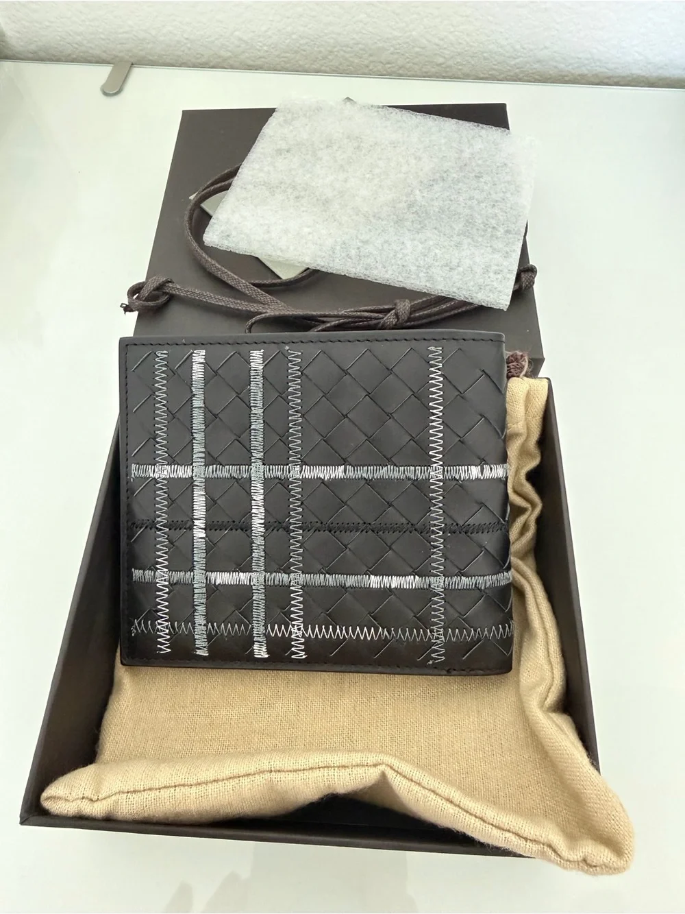 Bottega Veneta Woven bi-fold wallet with Silver Plaid Stitching brand new